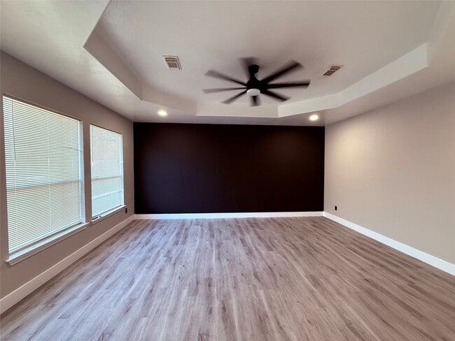 Building Photo - 13714 Hillingdale Ln