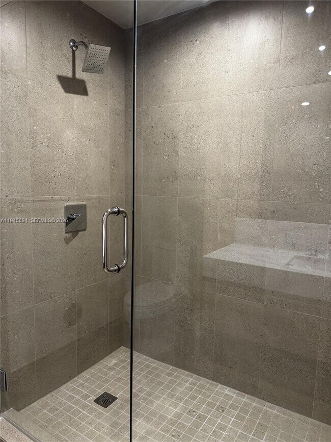 Building Photo - 11 NE 6th St