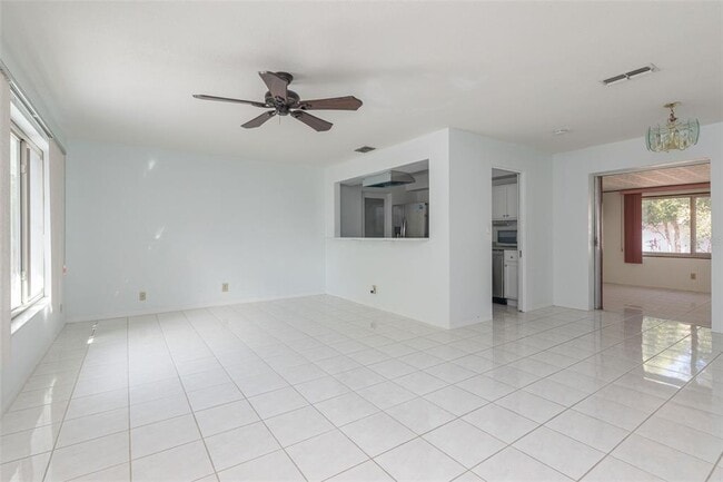 Building Photo - 11343 87th Ave