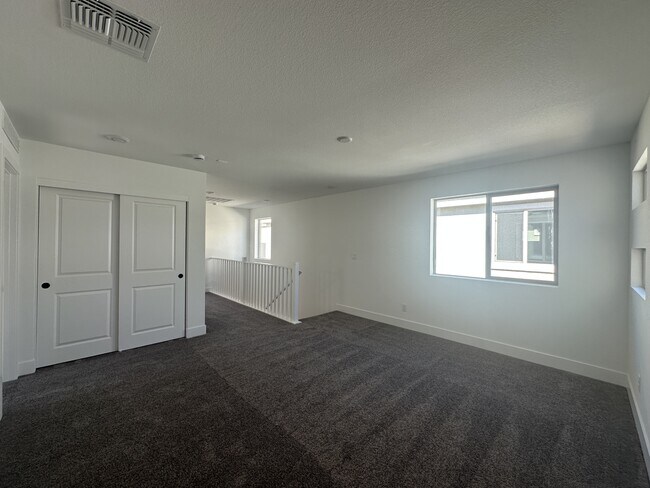 Building Photo - 10273 Digby Fine St