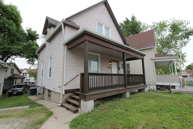 Building Photo - Three Bedroom Home - Big, Beautiful & New!...