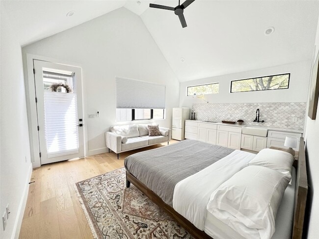 Building Photo - 7809 Mullen Dr