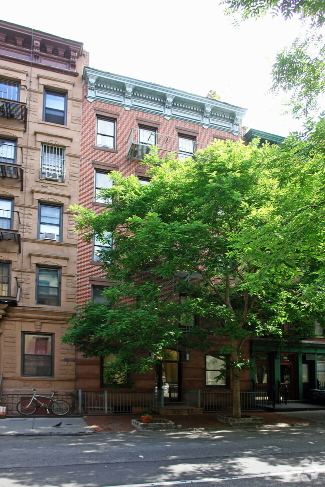 Building Photo - 309 West 21st Street