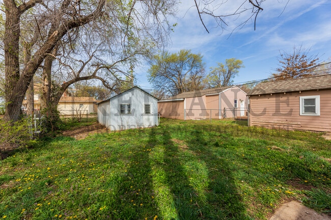Building Photo - 119 S Wichita St