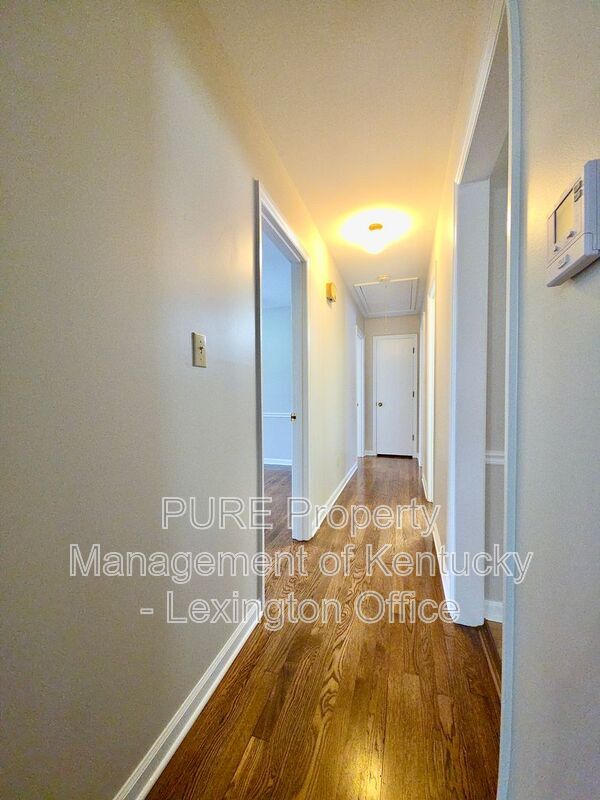 Building Photo - 3462 Lansdowne Dr