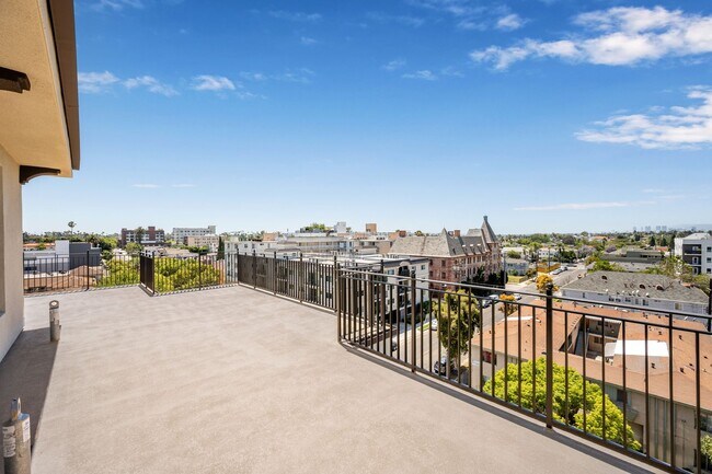 Building Photo - Welcome to the Gramercy