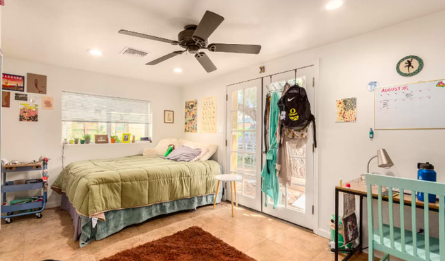 Building Photo - FULLY REMODELED HOME WITHIN A SHORT DISTAN...