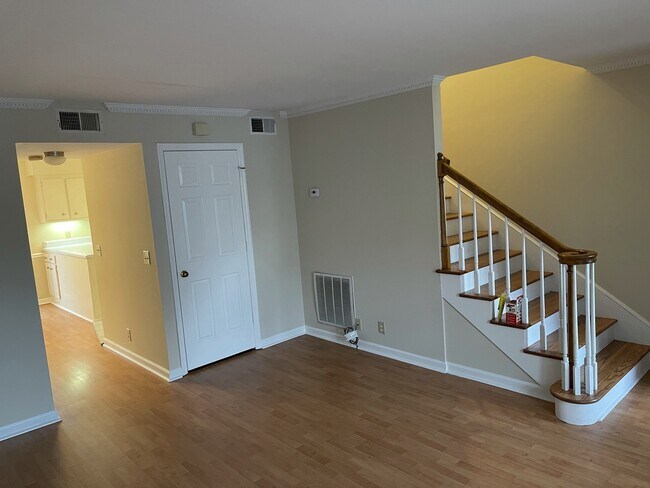 Building Photo - 2629 Blakemore Ave