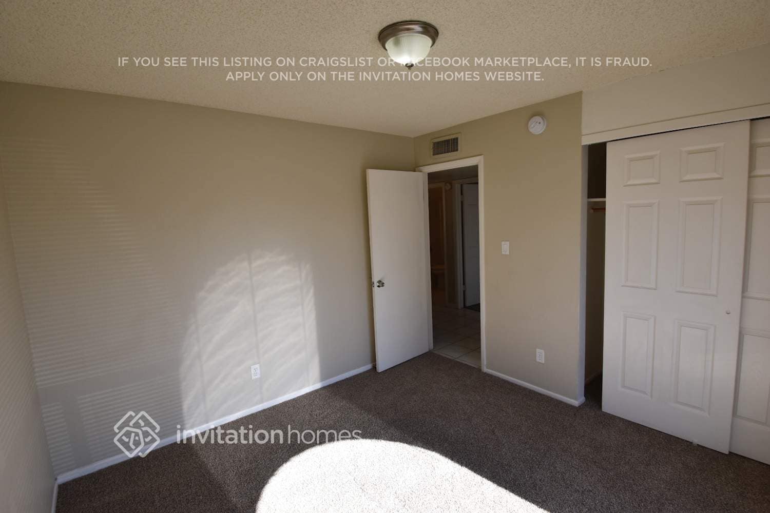 Building Photo - 2202 W Charleston Ave