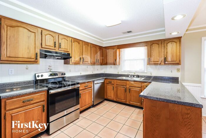 Building Photo - 1330 Fox Trace Dr