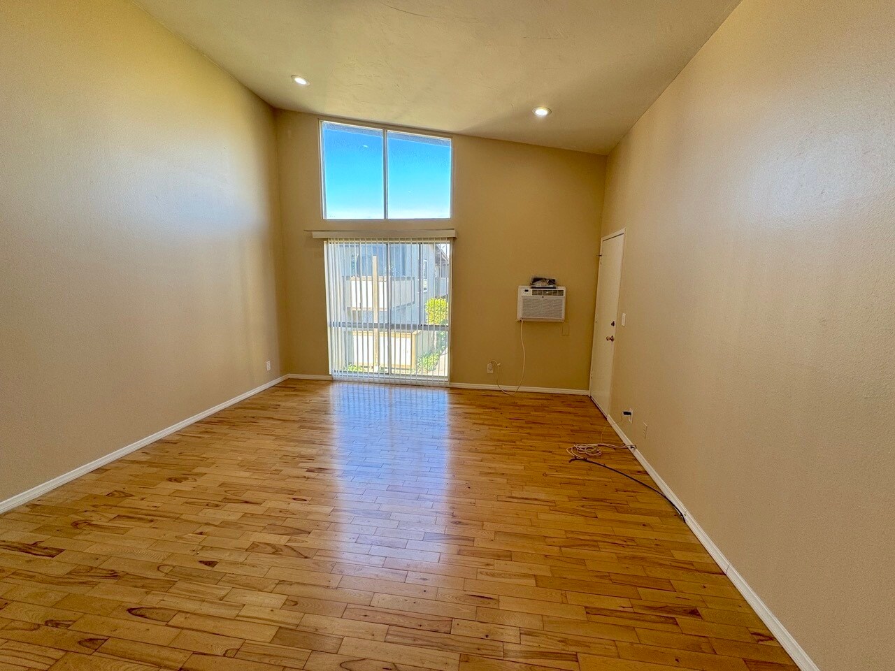 Building Photo - 808 Coriander Dr