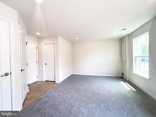 Building Photo - 9452 Ballard Green Dr