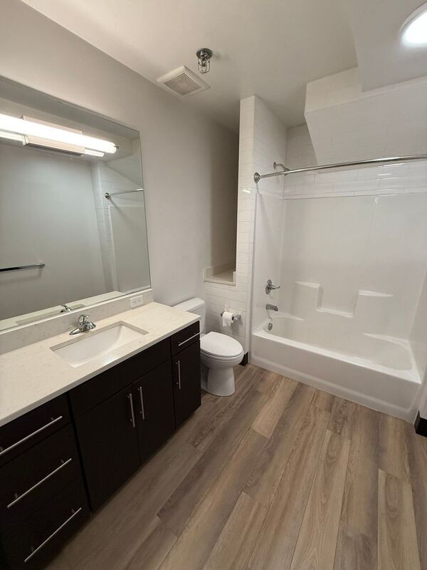 Building Photo - 160 Liberty St NE