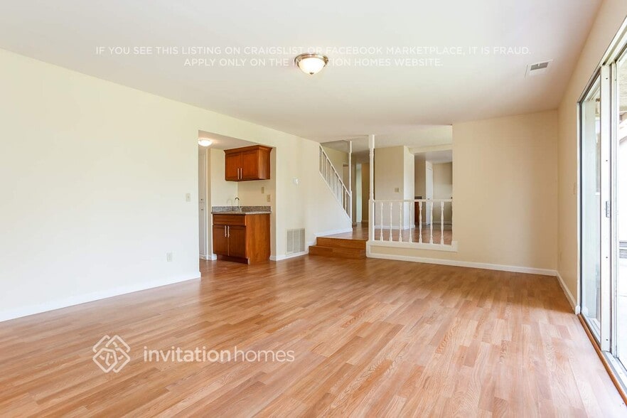 Building Photo - 131 Regent Dr