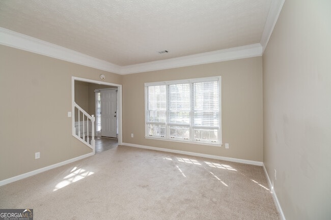 Building Photo - 8418 Waverly Dr