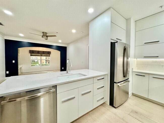 Building Photo - 4207 S Dale Mabry Hwy