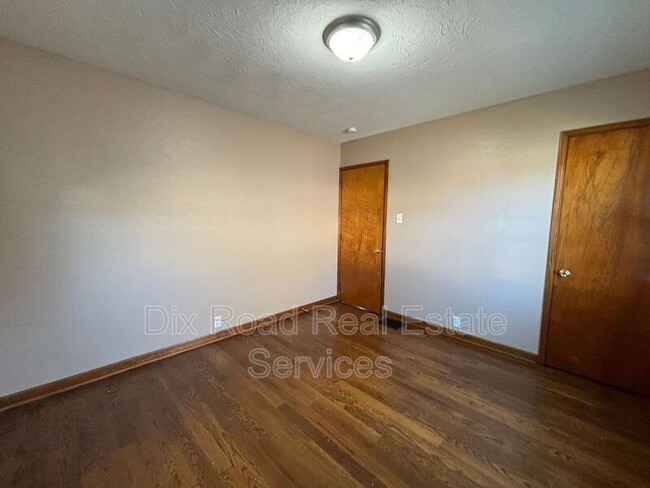 Building Photo - 645 Swigart Dr