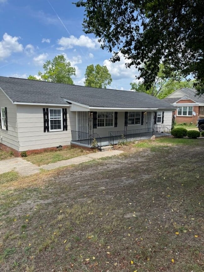 Building Photo - Completely Remodeled unit in North Augusta 1/2 OFF FIRST MONTHS RENT