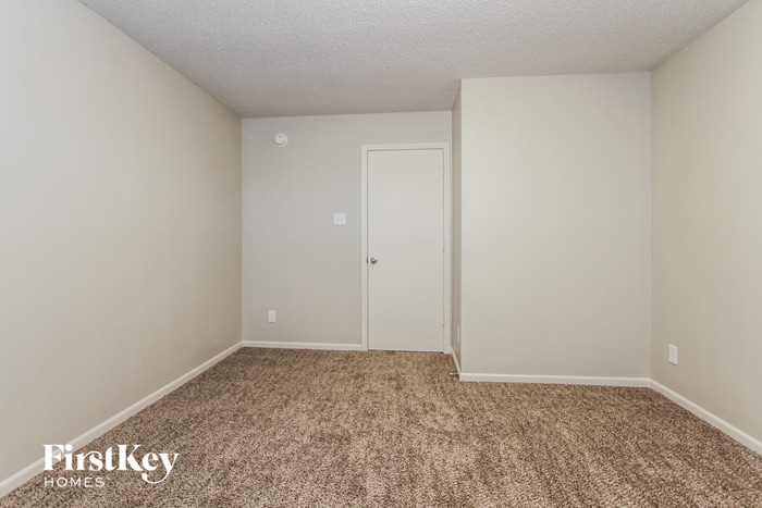Building Photo - 2310 Amberleigh Dr