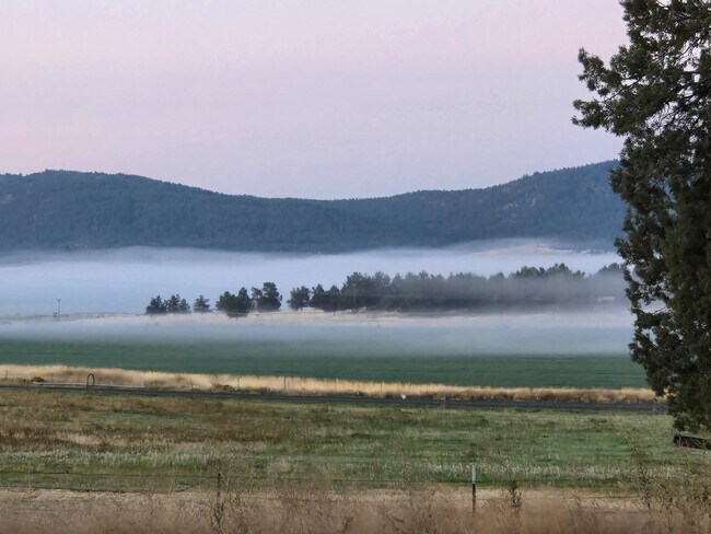 Building Photo - 23131 N Poe Valley Rd