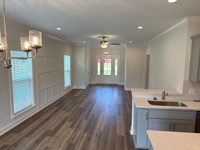 Building Photo - 20 Owens Rd