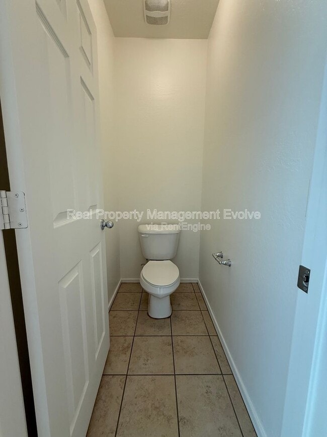 Building Photo - 15811 W Banff Ln