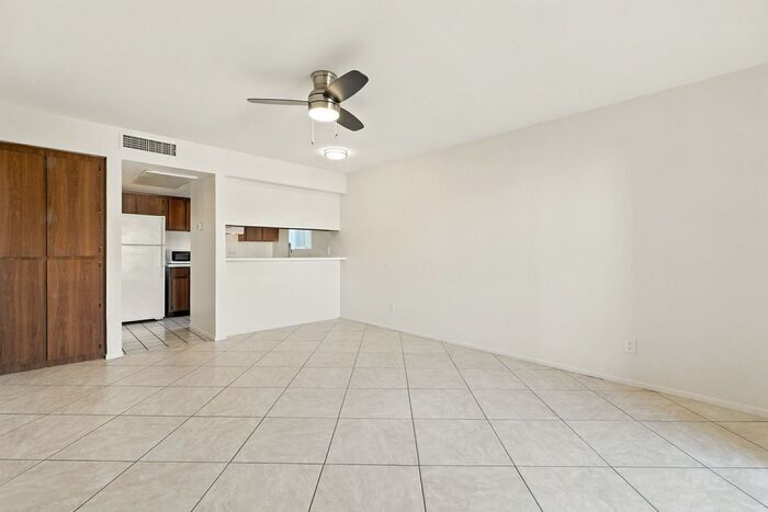 Building Photo - 1201 S McClintock Dr