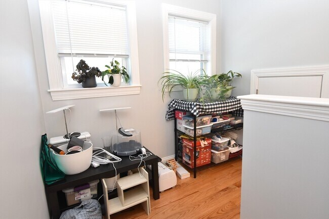 Building Photo - 145-147 Spruce St