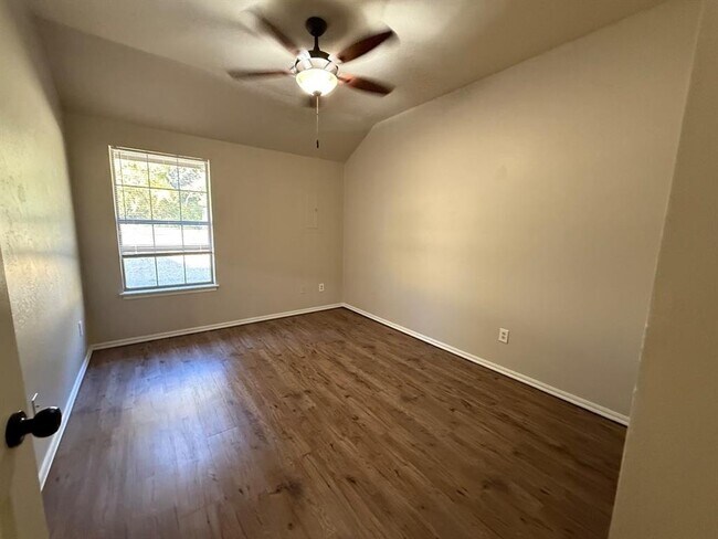 Building Photo - 3609 NW 51st St