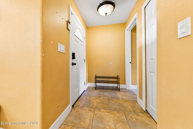 Building Photo - 1796 Dwyer Pl NE
