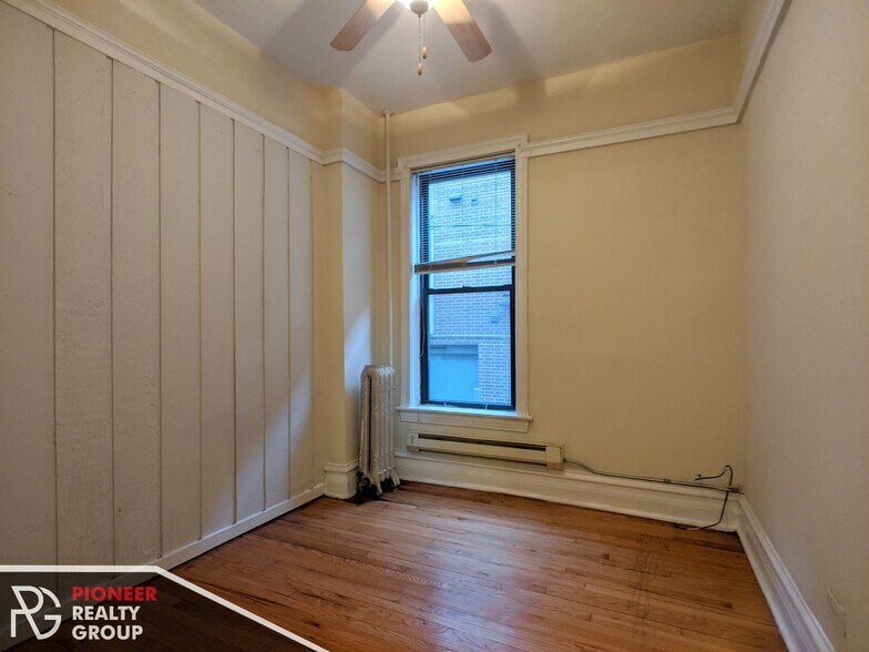 Building Photo - 1212 N Dearborn St