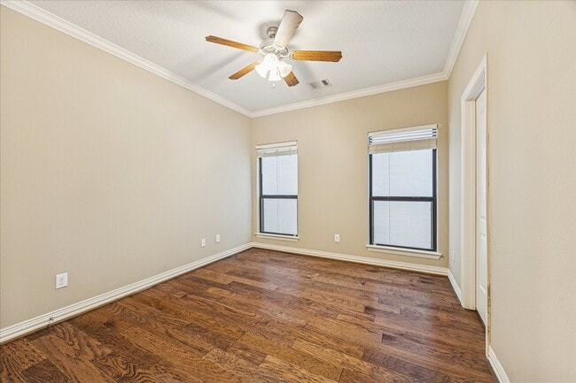 Building Photo - 7231 Laguna Villas