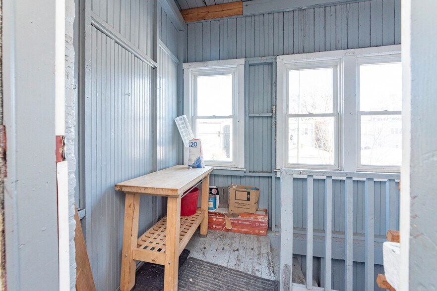 Building Photo - 4737 N St Louis Ave