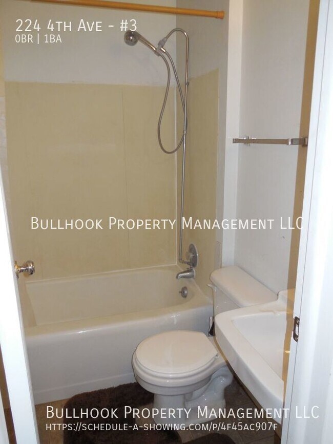 Building Photo - 224 4th Ave