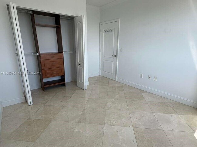 Building Photo - 1627 SW 37th Ave