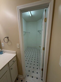 Master Bath downstairs - 502 Brittany Way