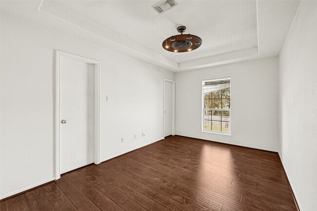 Building Photo - 1630 Trail Oaks Ct