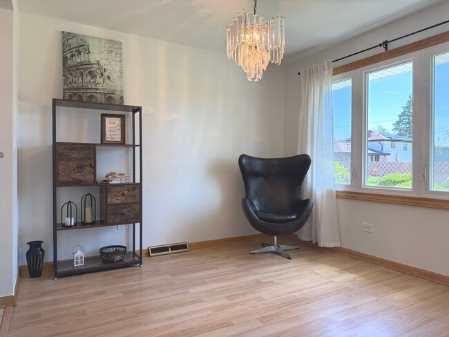 Building Photo - 6944 W 106th Pl