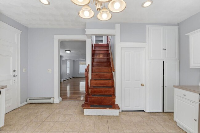 Building Photo - Pawtucket/Woodlawn Single Family Home - $2,250
