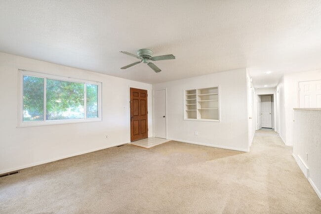 Building Photo - Live in the Heart of Old Town Lafayette | ...