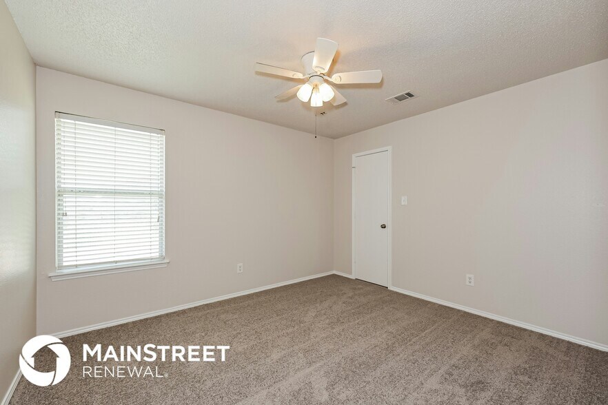 Building Photo - 7023 Spoonbill Ct