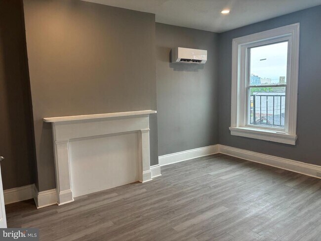 Building Photo - 2124 Maryland Ave