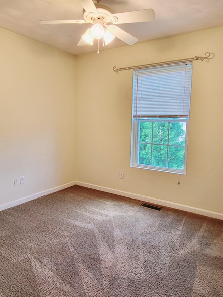 Building Photo - 770 Rep Rd