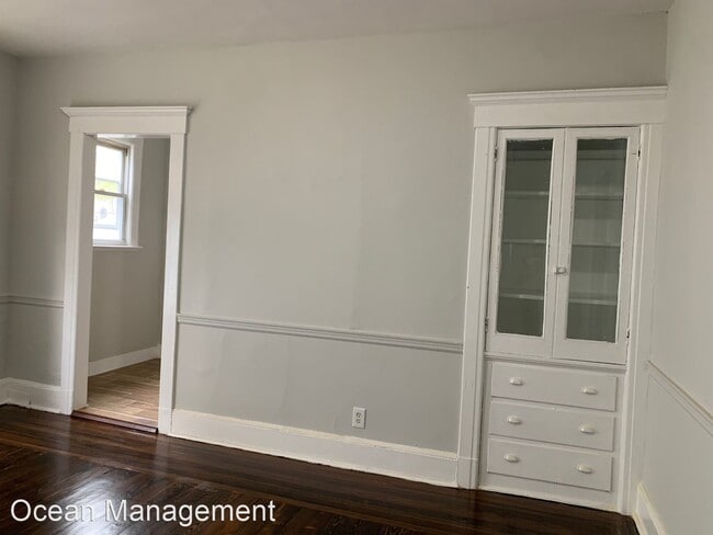 Building Photo - 364 Edgewood Ave