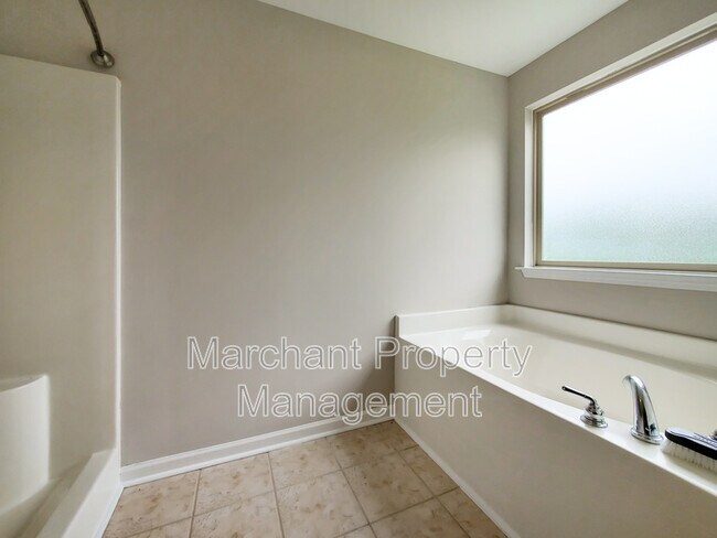 Building Photo - 138 Autumn Hill Rd
