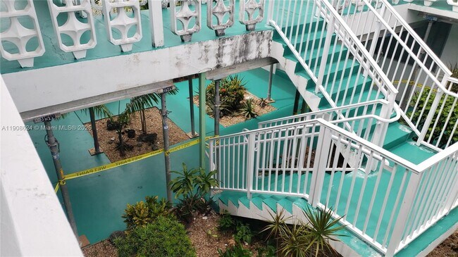 Building Photo - 1715 Wiley St