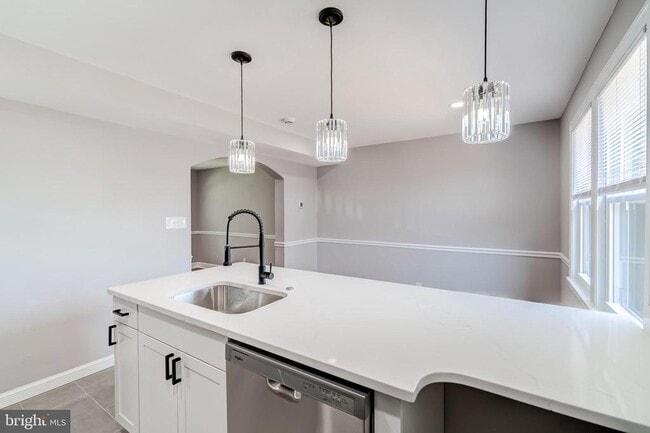 Building Photo - 1902 Good Hope Ct SE