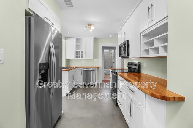 Building Photo - 1206 E 48th St