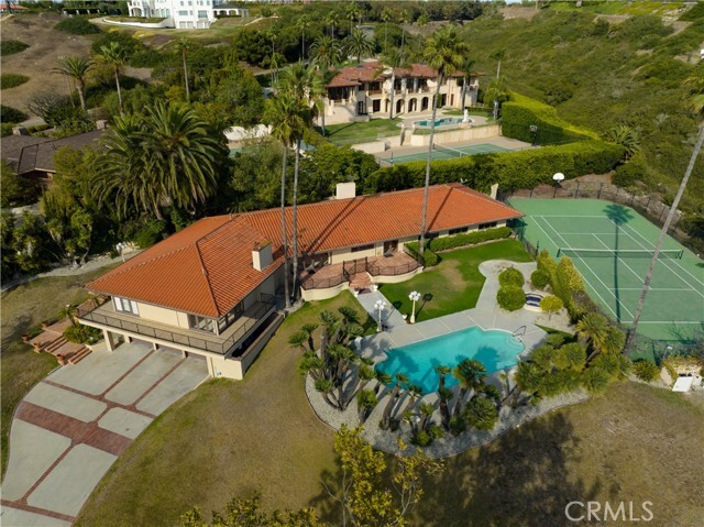 Building Photo - 984 La Cresta Pl