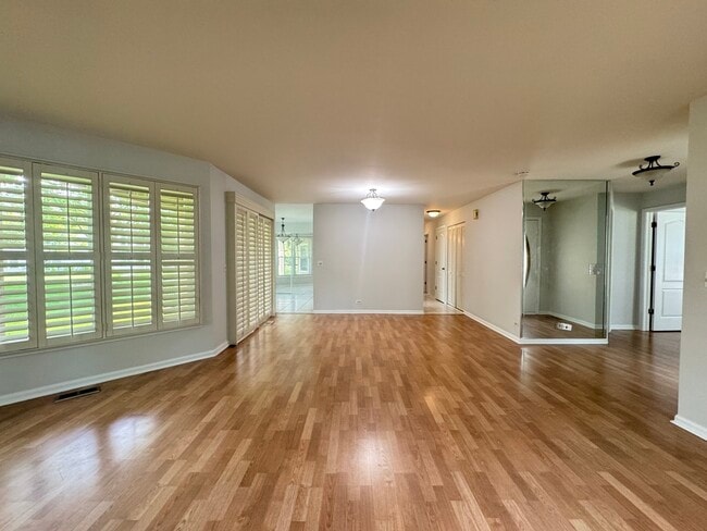 Building Photo - 2515 Live Oak Ln